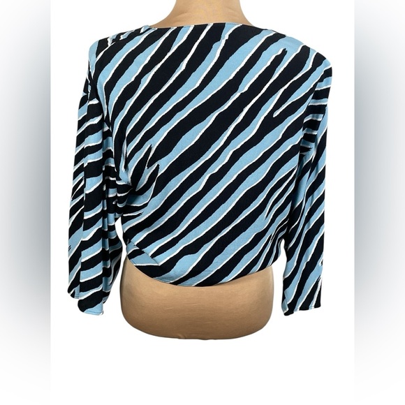 Topshop Zebra Print Tie Front Blouse 3/4 Sleeves Animal Print V-Neck Size 4 - Picture 5 of 8
